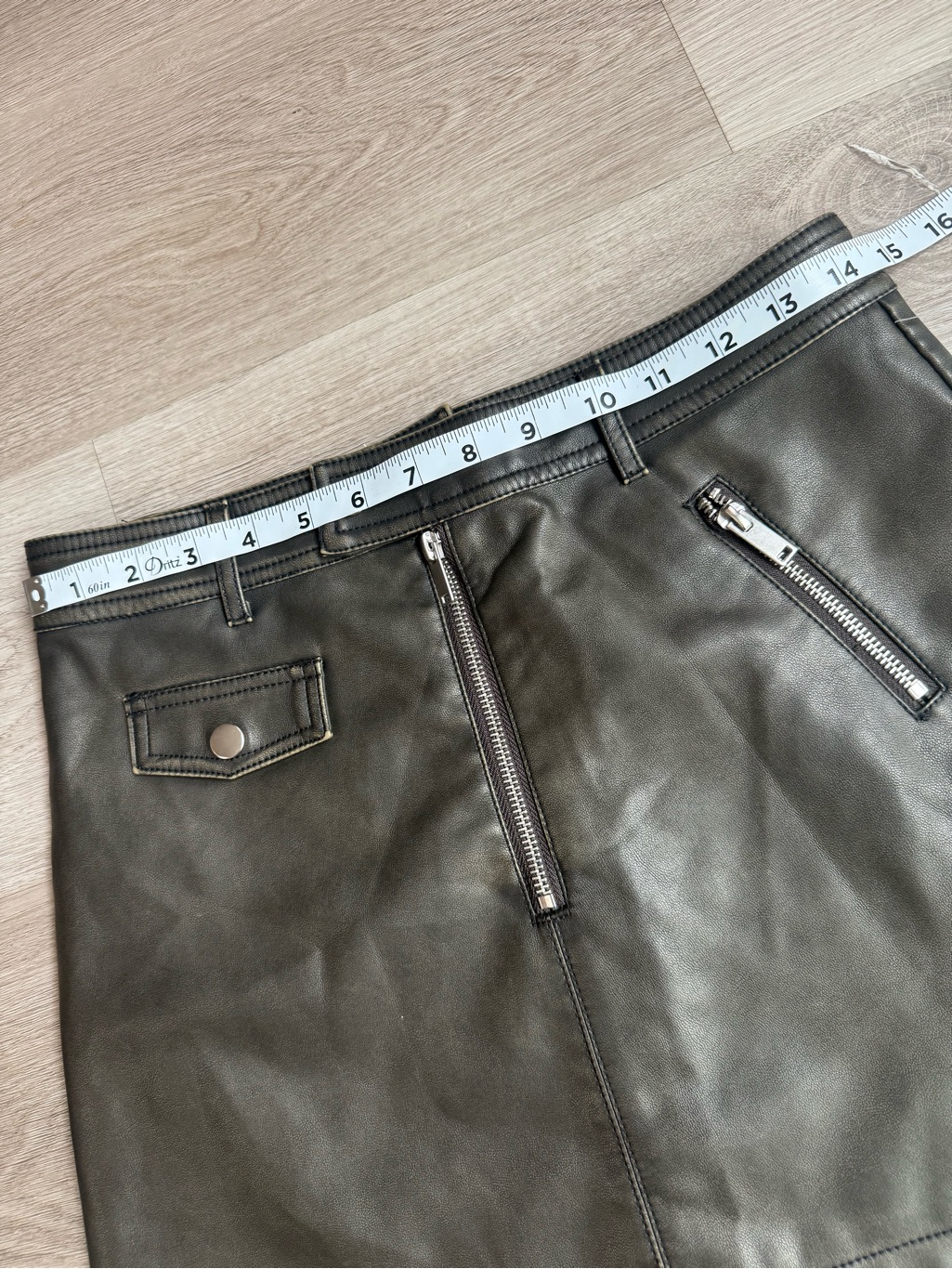 Kendall & Kylie Black Faux Leather Mini Skirt With Zipper Accents Size S — image 5 of 8